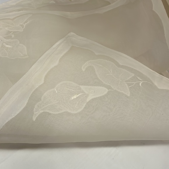 Set of 8 Vintage Silk and Cotton Table Mat embroidered - Picture 15 of 17